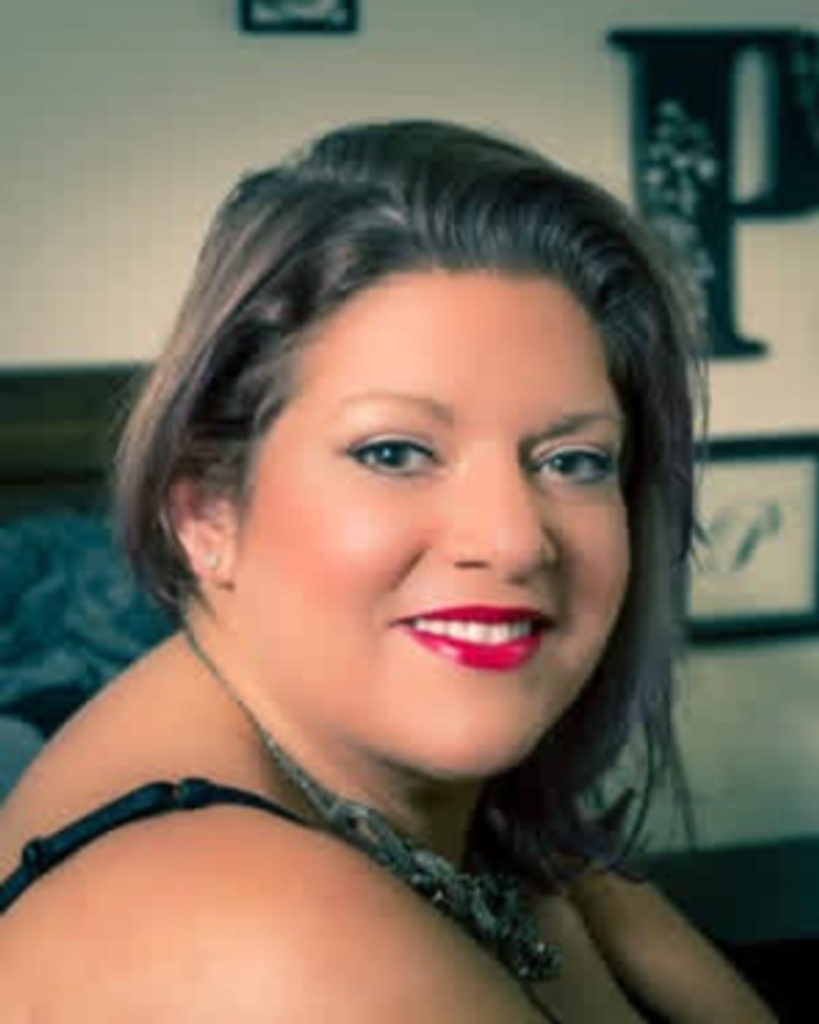 Lauren R. Pfund Profile Photo