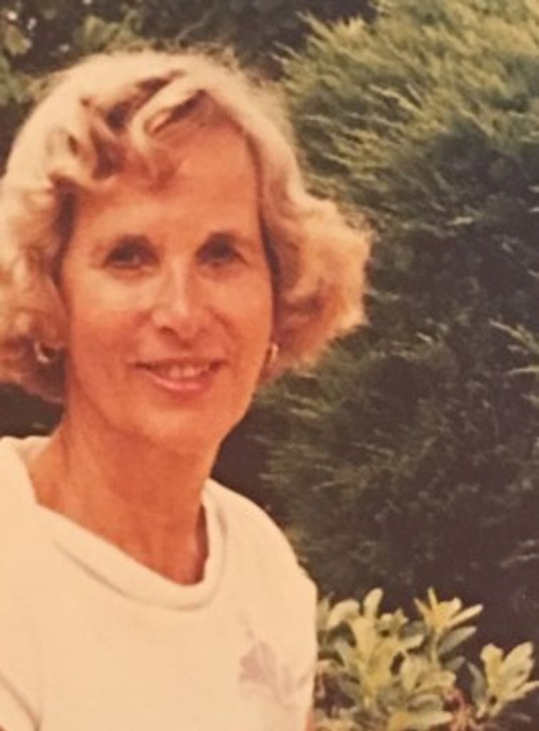 Suzanne Deeter Profile Photo
