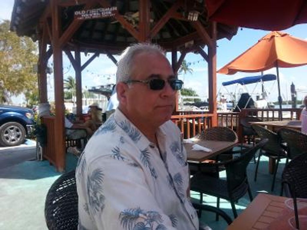 Robert D Slick Profile Photo