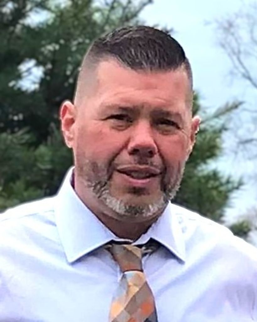 Roberto Rivera Jr. Profile Photo