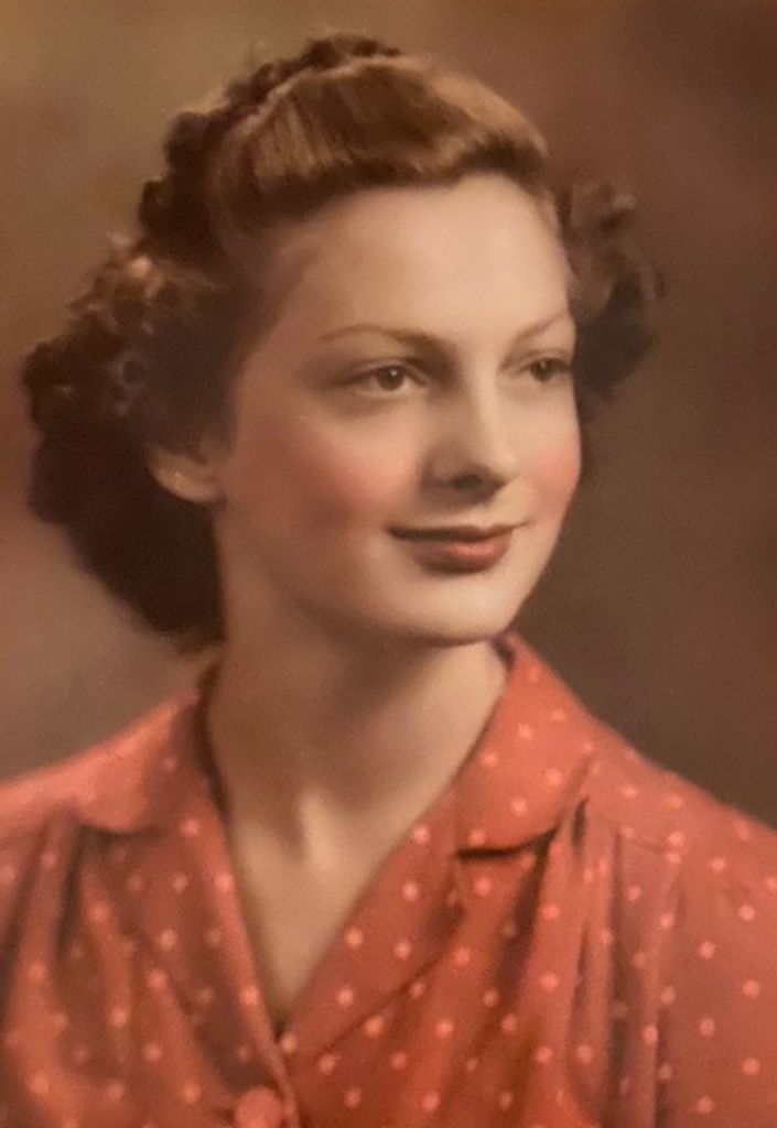 Hildegarde Kale Profile Photo