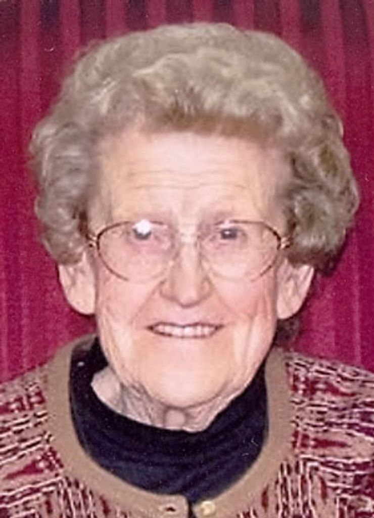 Julia Quam