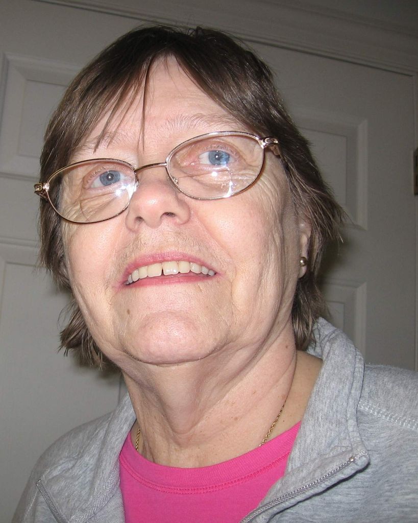 Hildur S Padgett