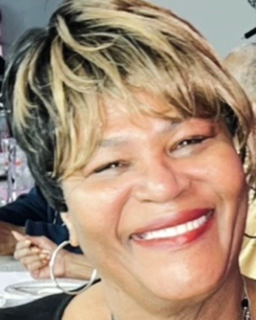 Linda Maxwell Profile Photo