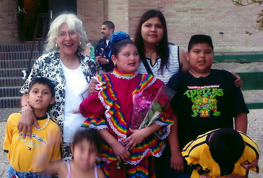 Yolanda C. Gonzalez photo gallery thumbnail 123 of 357