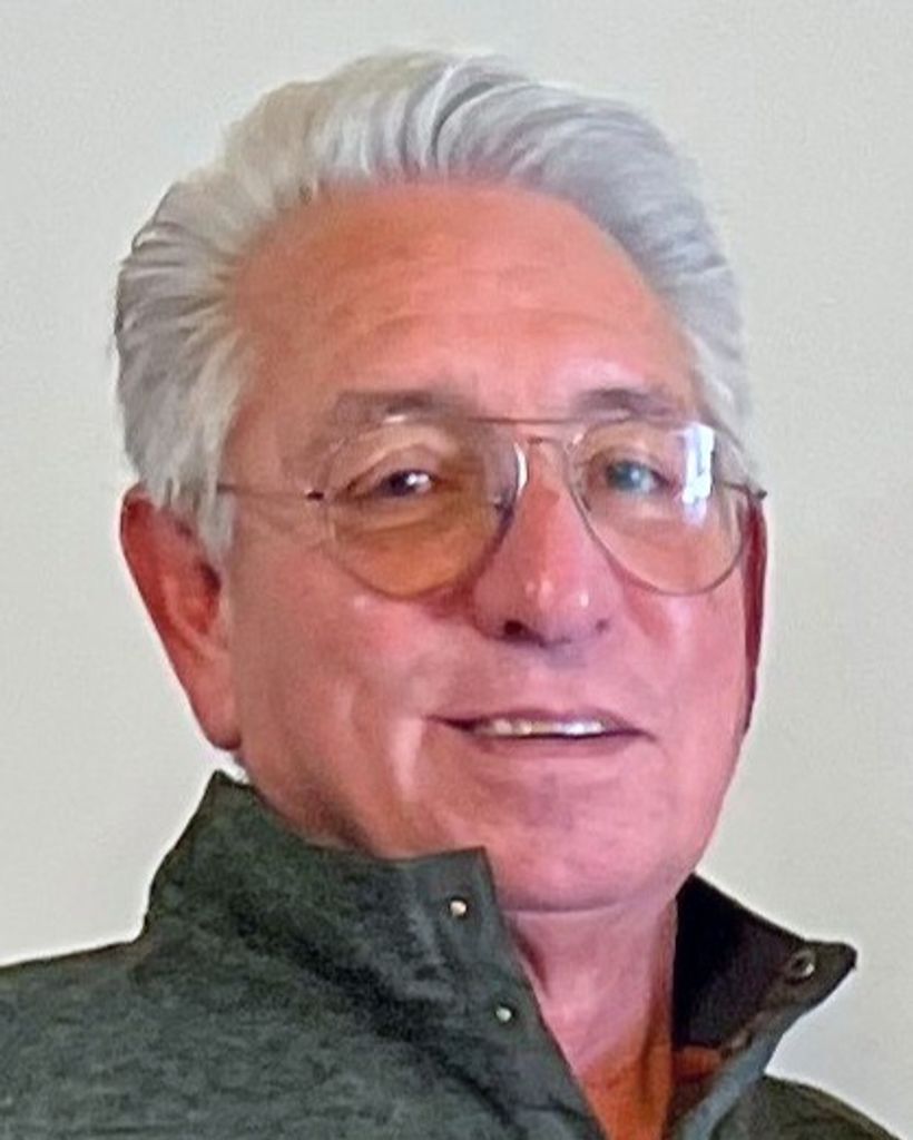 Robert W. Thomas Profile Photo