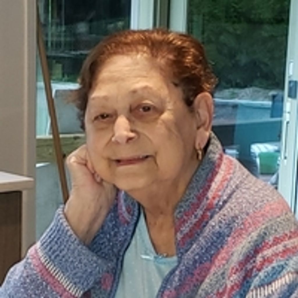 Stella Tiscione Profile Photo