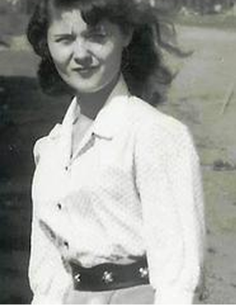 Helen Annette  Lyle