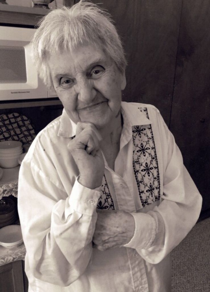 Winnie Louise (Padurean)  Smith Halverstadt