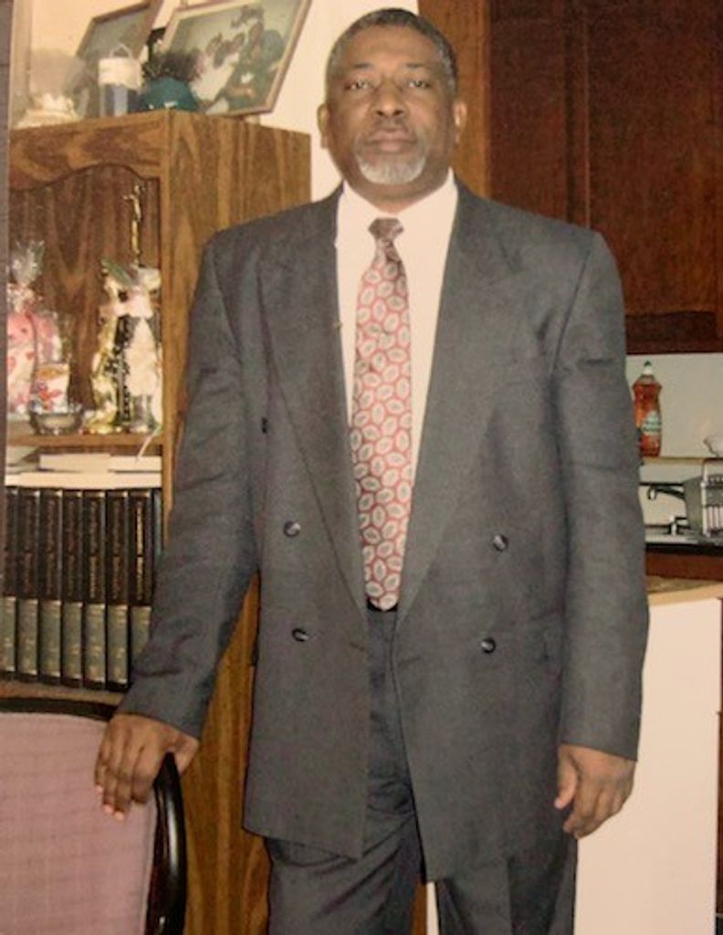 Lloyd Benjamin Profile Photo