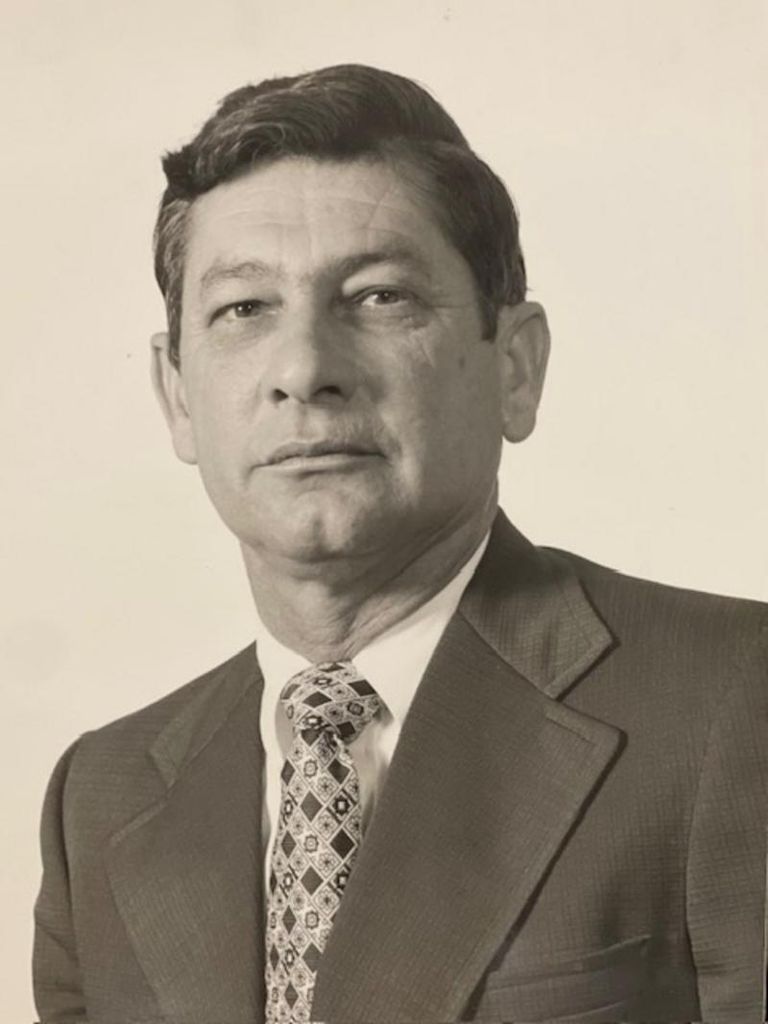 Bobby Farrell Linton Profile Photo