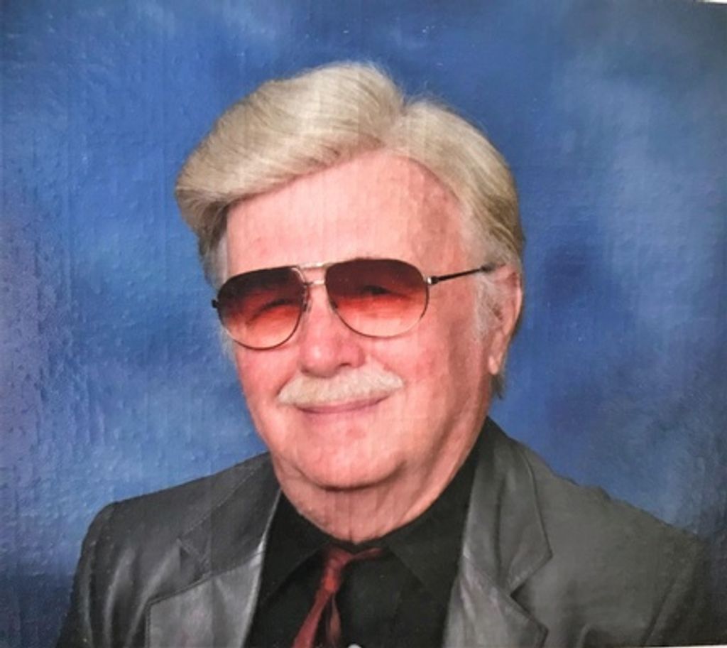 Roger Thorn Profile Photo