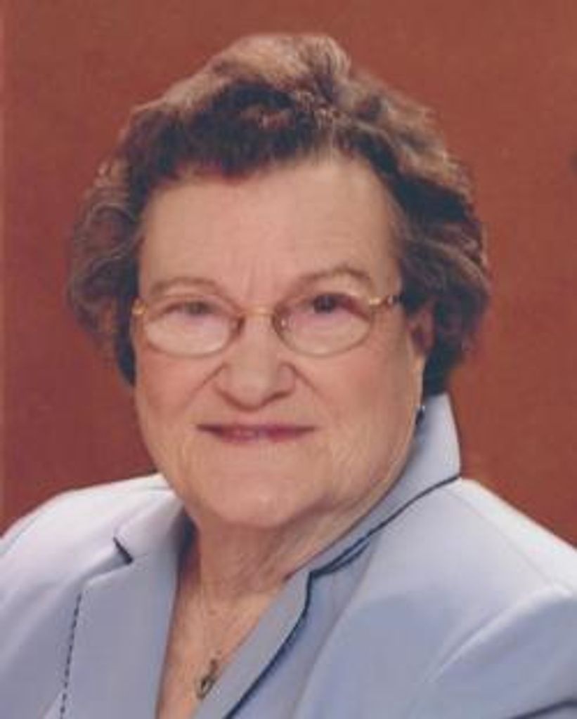 Lucille Lena Holt