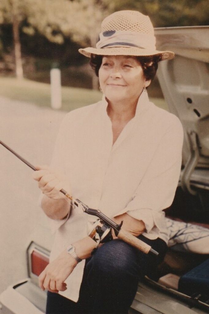 Mary Holton Profile Photo