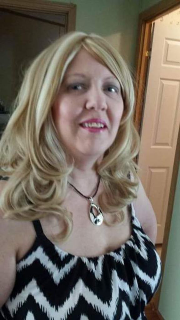 Lisa (Hollifield)  Black
