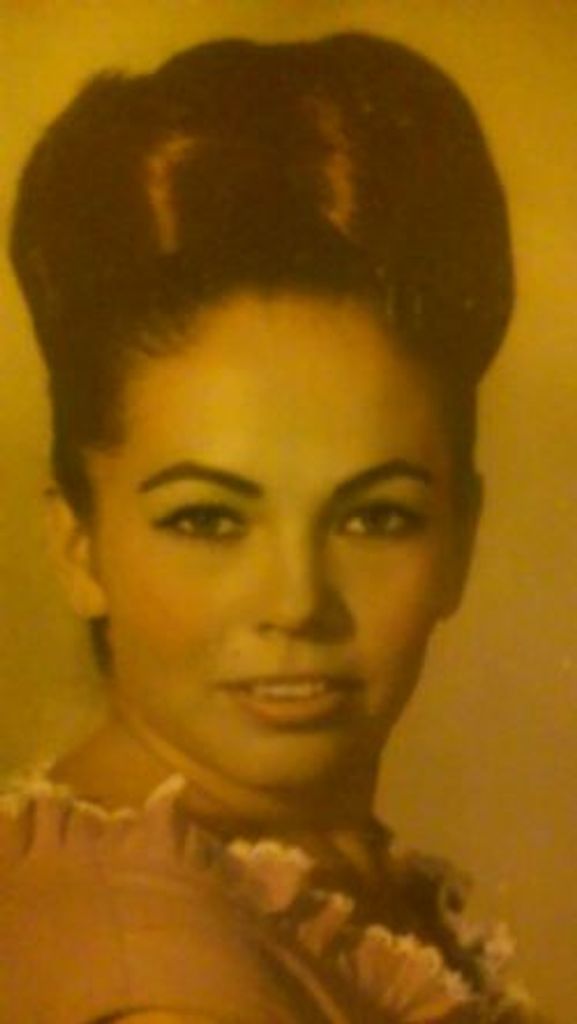 Gloria Salazar