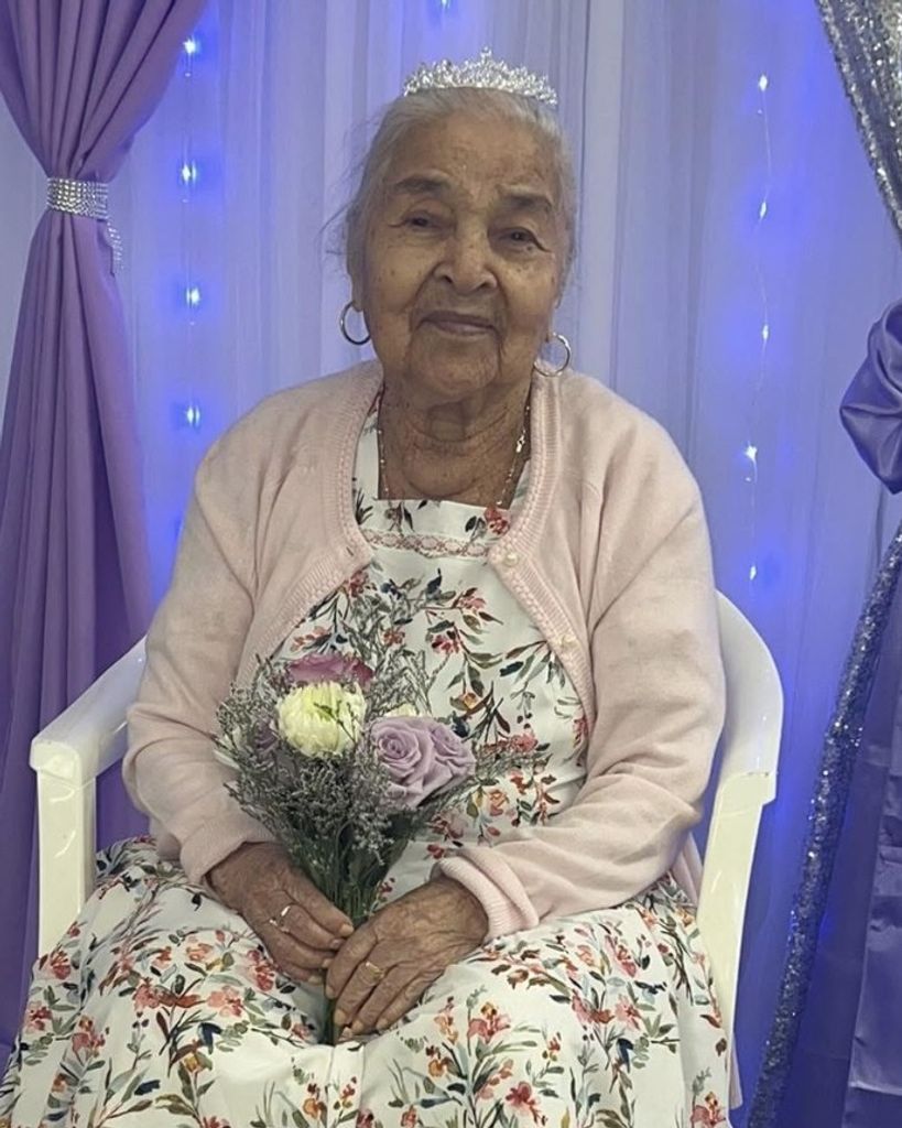 Elpidia Santa Maria Miranda Profile Photo