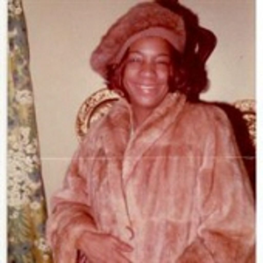 Claudia  Mae Saunders