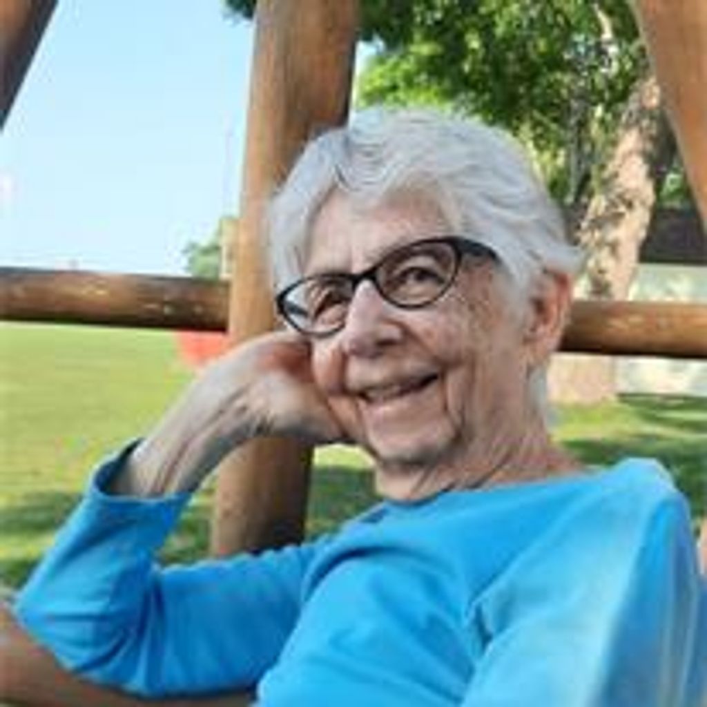 Esther Joan Hoium Profile Photo