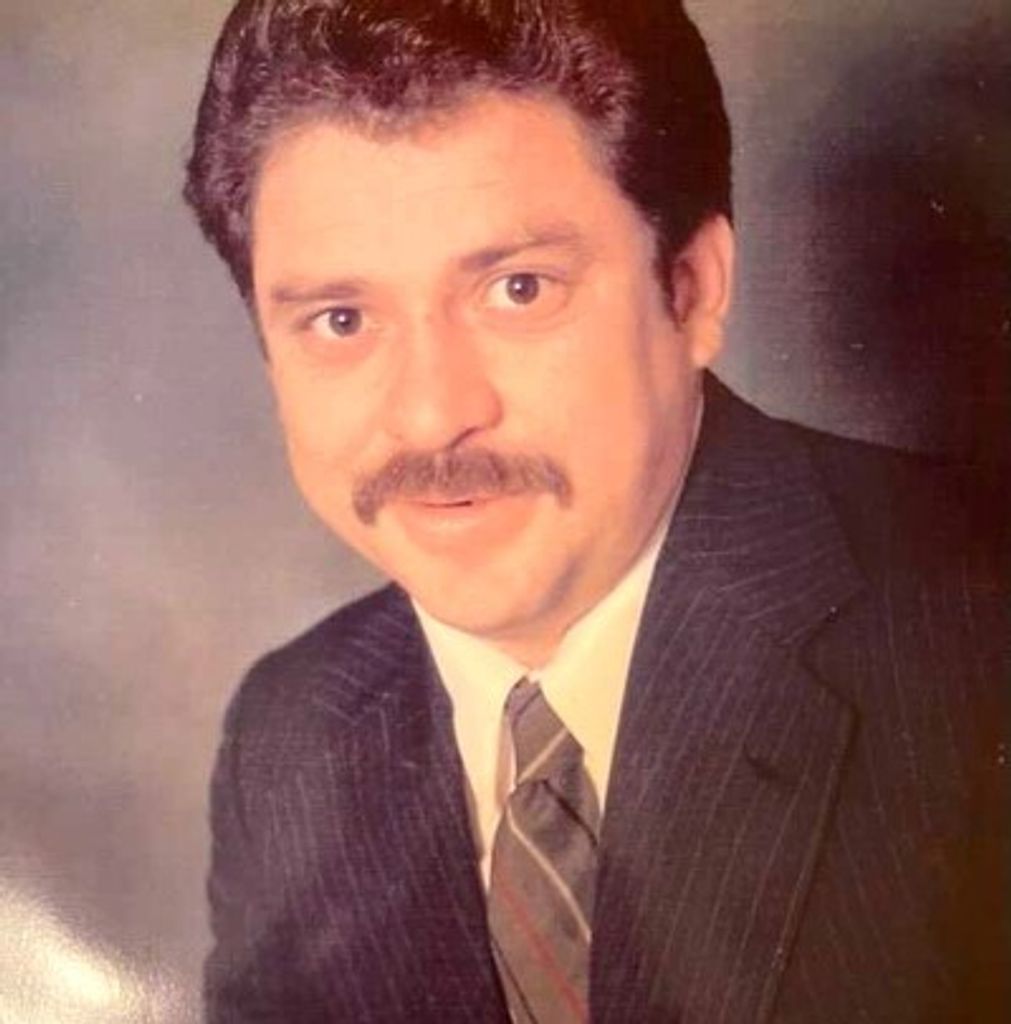 Jose Olivarez, Jr. Profile Photo