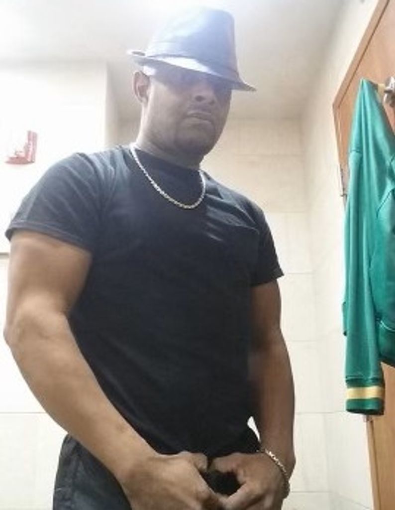 Devern Sam Taylor Profile Photo