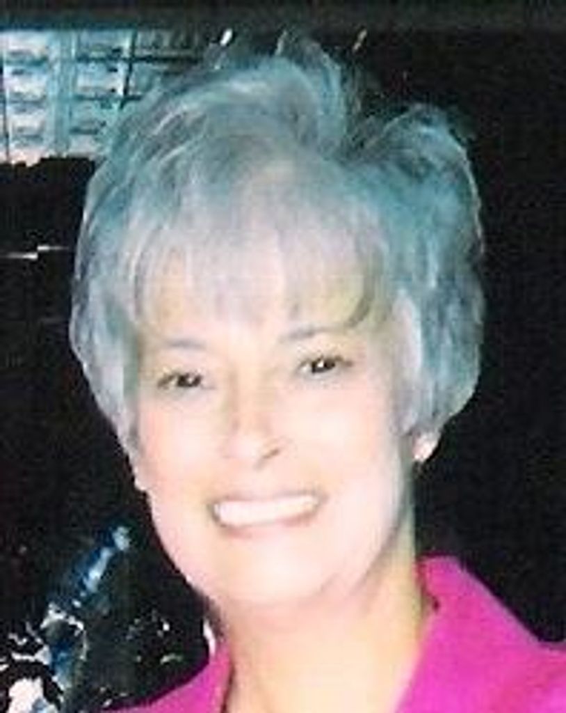 Nancy M. (Farias) Tavares