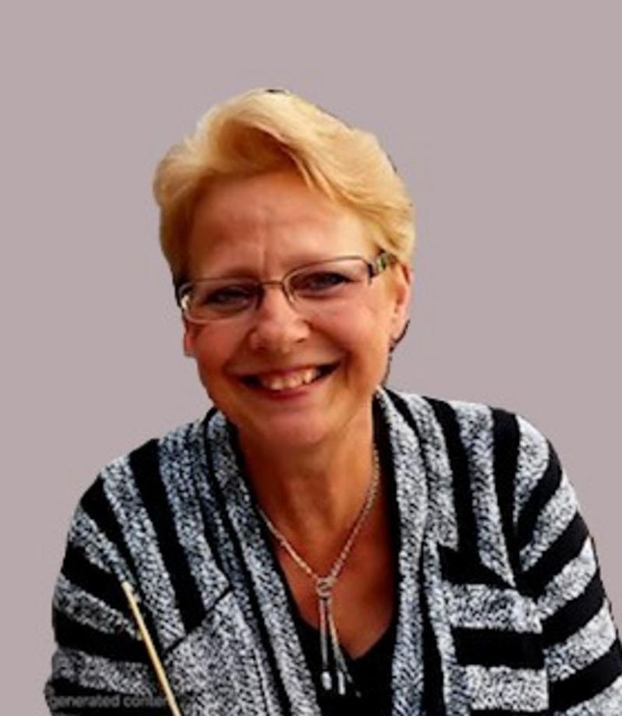 Ginger Clova Hardie Profile Photo