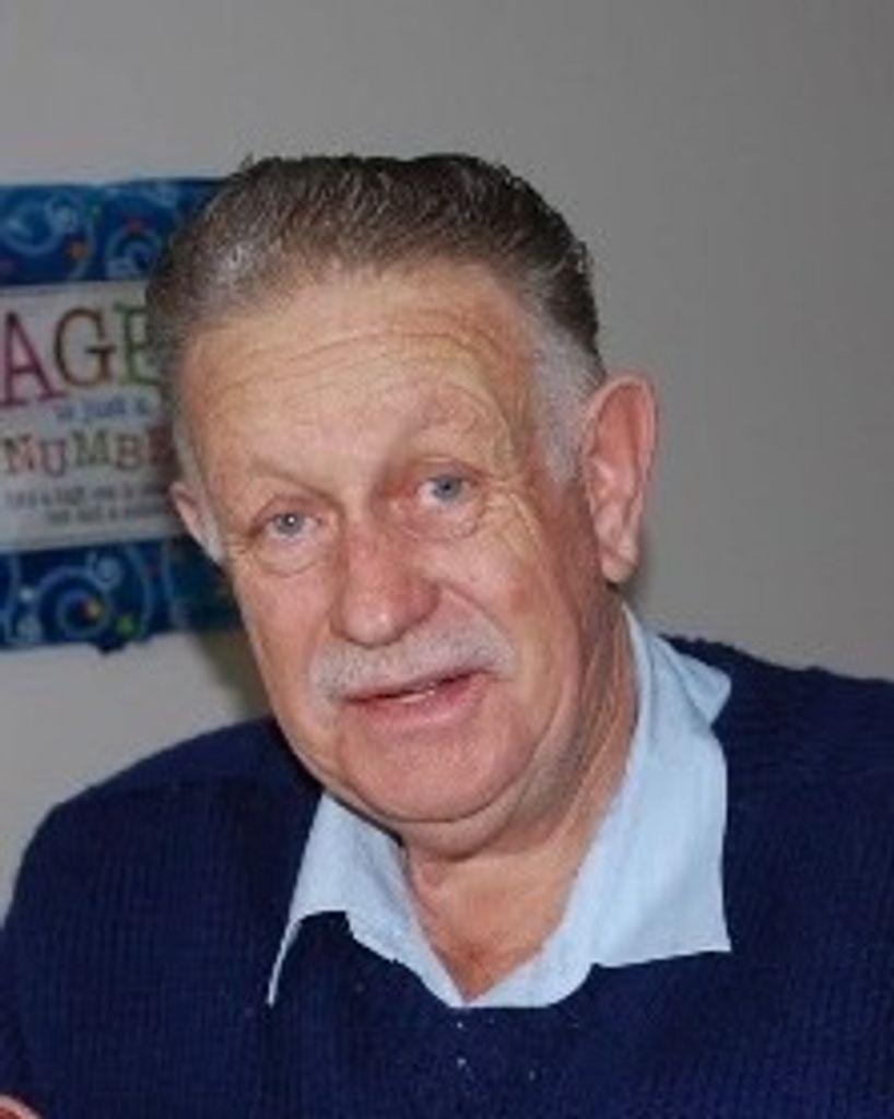 Warren Saxton Jones Profile Photo