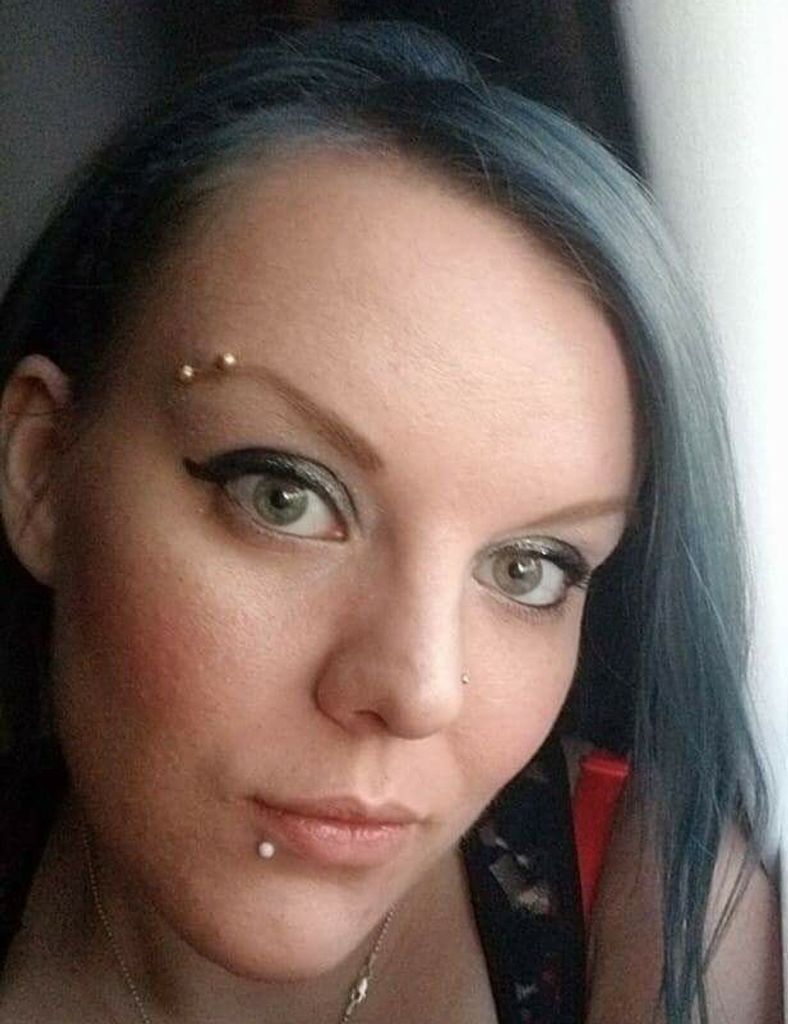 Samantha L. Feucht