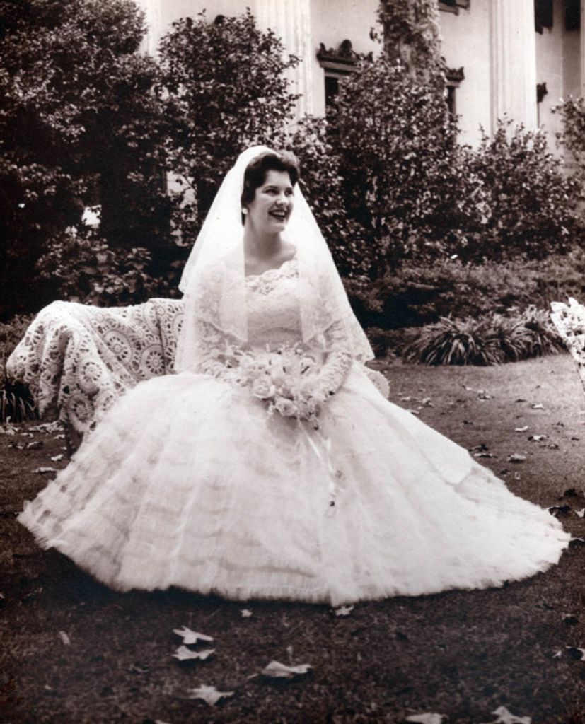 Carolyn (Howard)  White