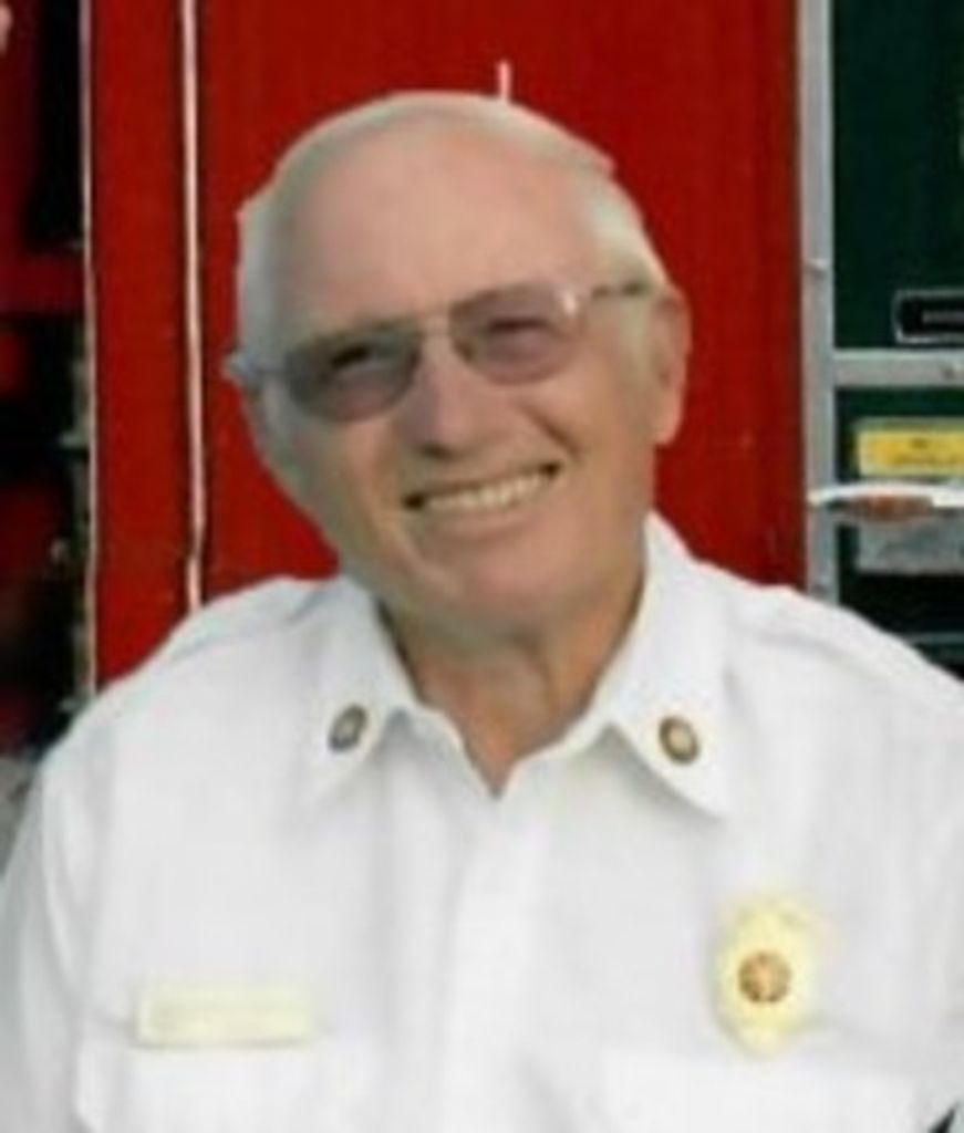 Robert E. Hennings Profile Photo