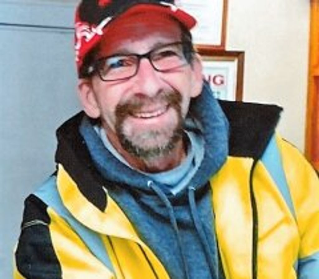 Thomas R Swezey