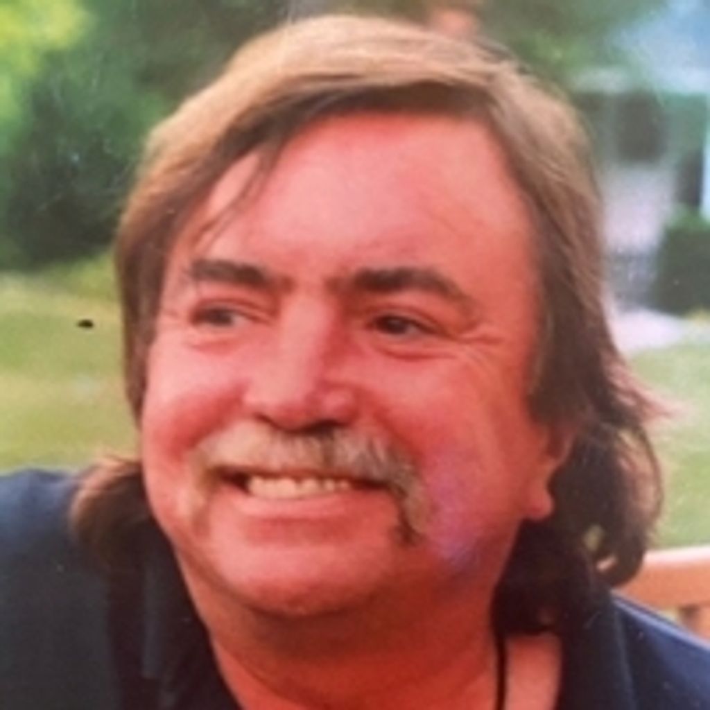 Douglas Wright Saunders Profile Photo