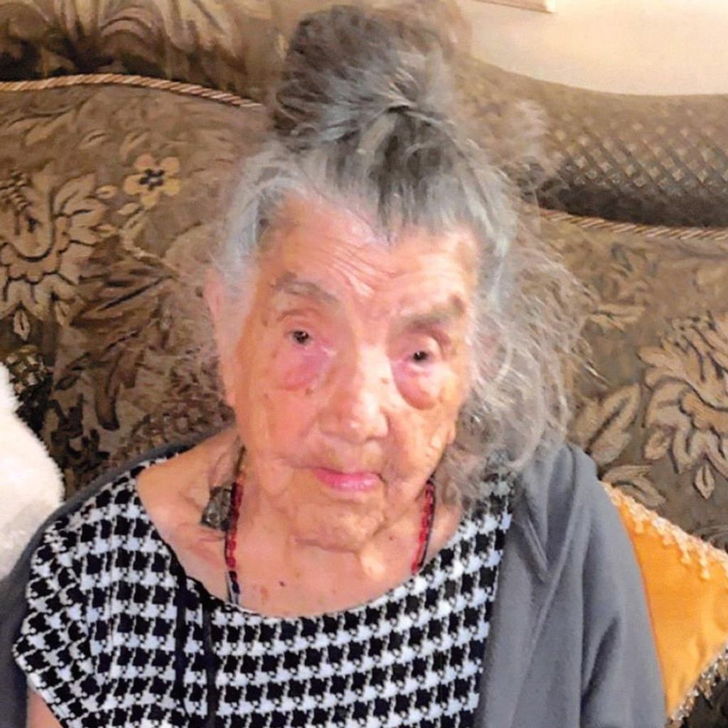 Dolores Holguin Burgos Profile Photo