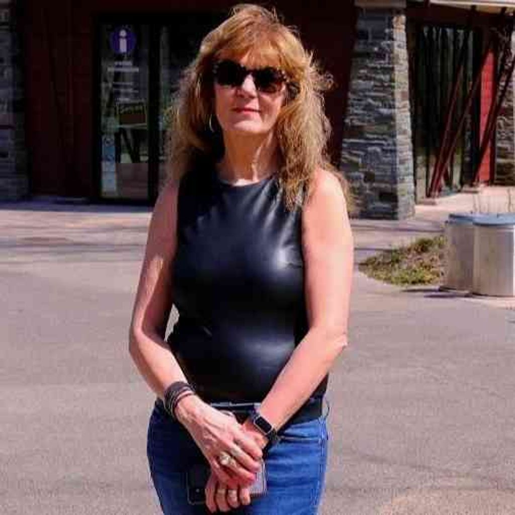 Donna (Zwiebel) Long Profile Photo