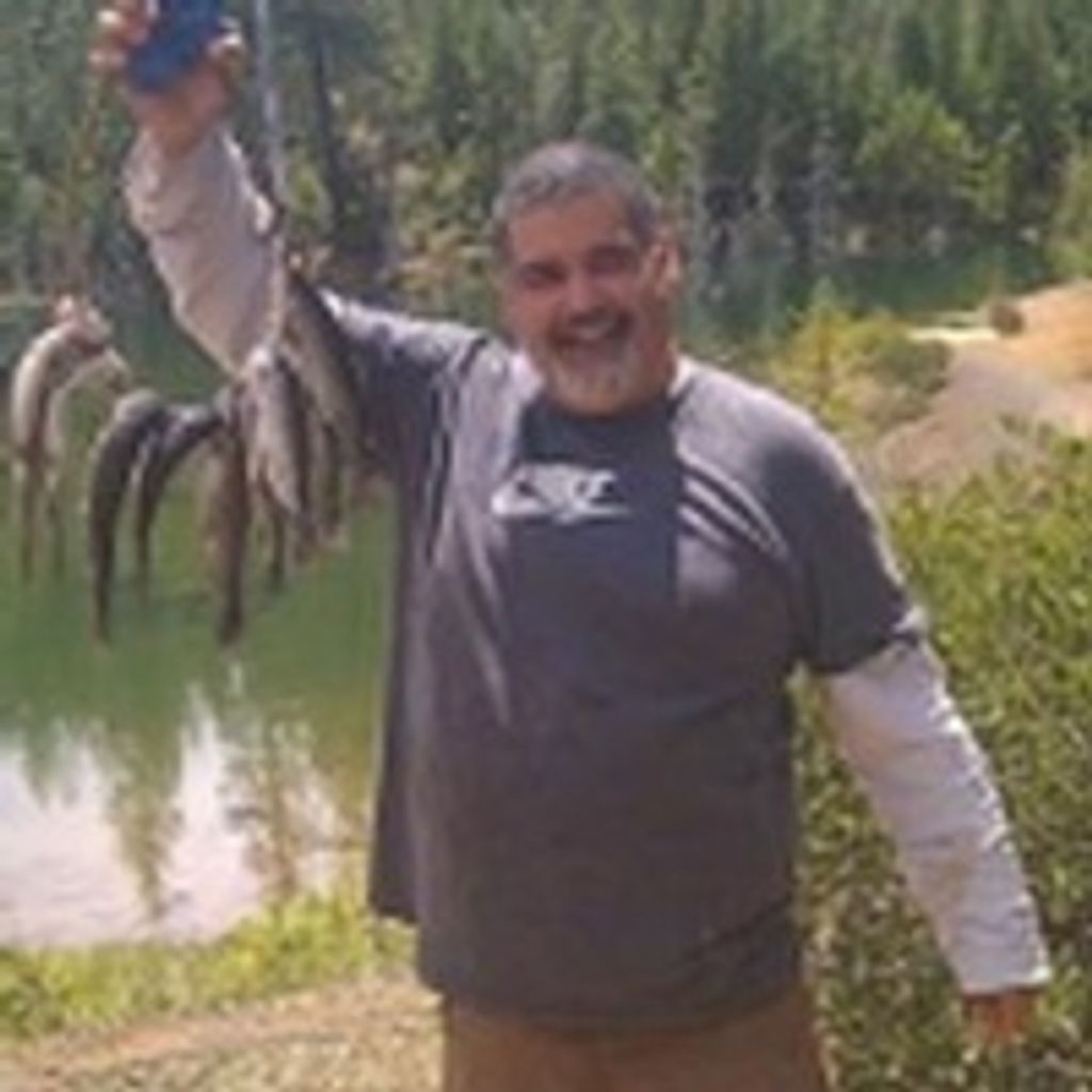 Salvador Flores