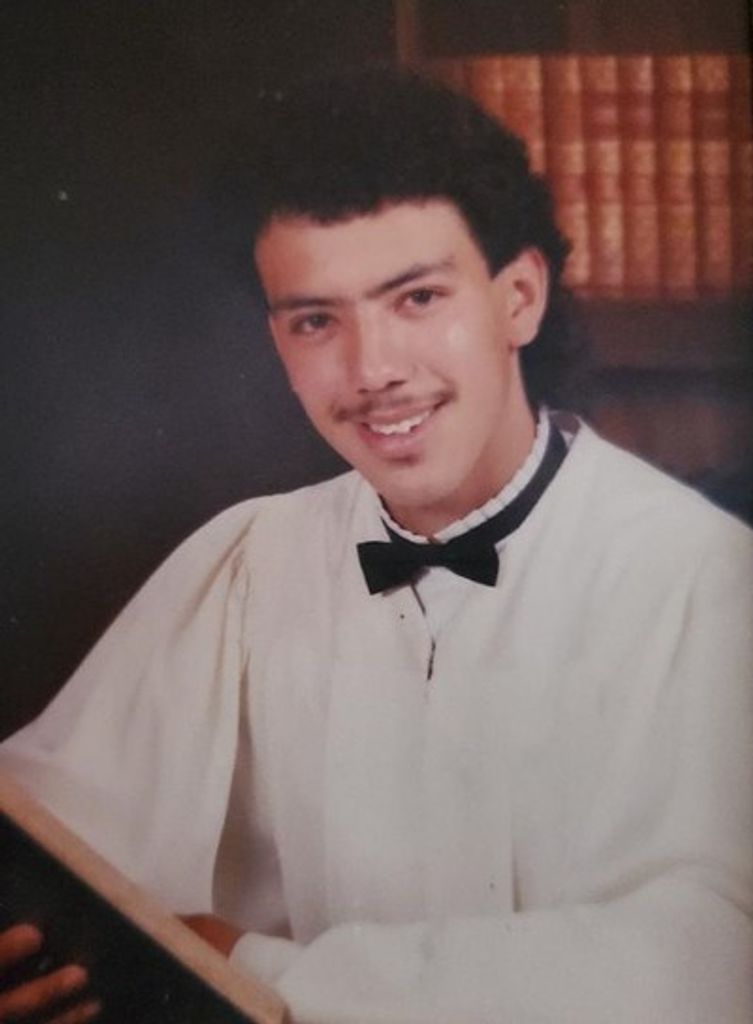 Ernest Ruiz Profile Photo