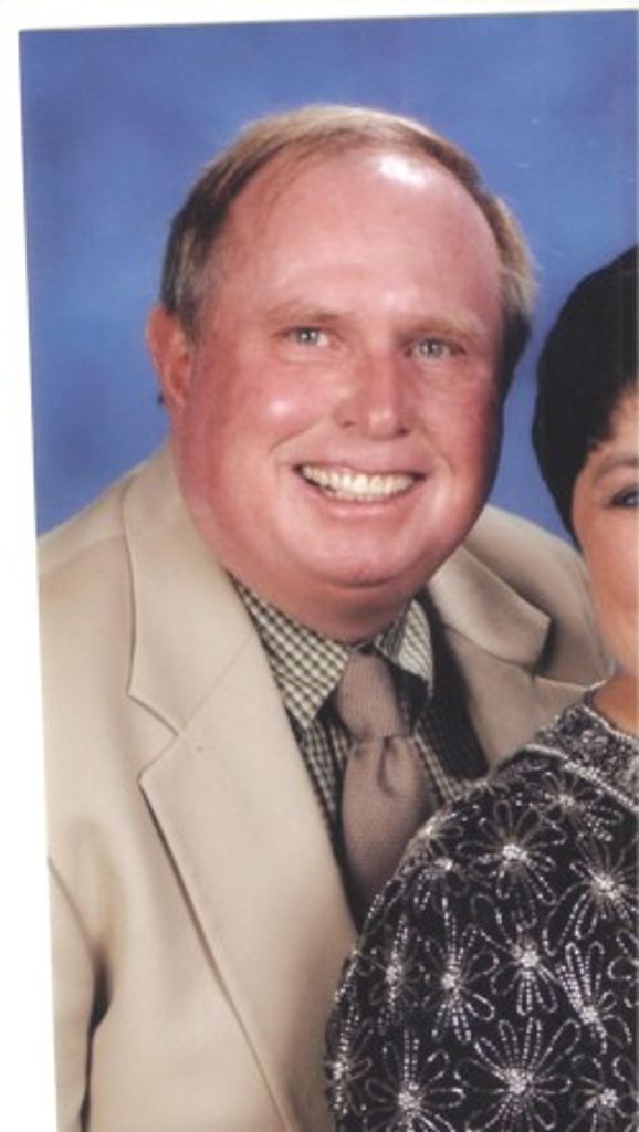 Robert Gillett Profile Photo
