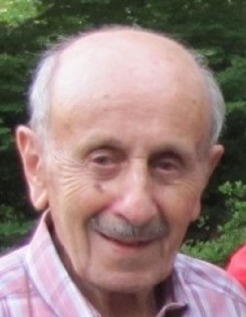 Patrick R Robi