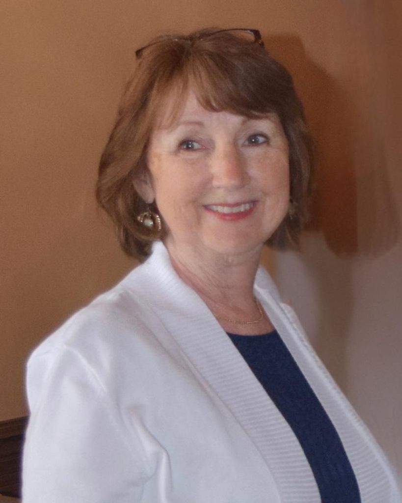 Penny Leigh Andrews Profile Photo