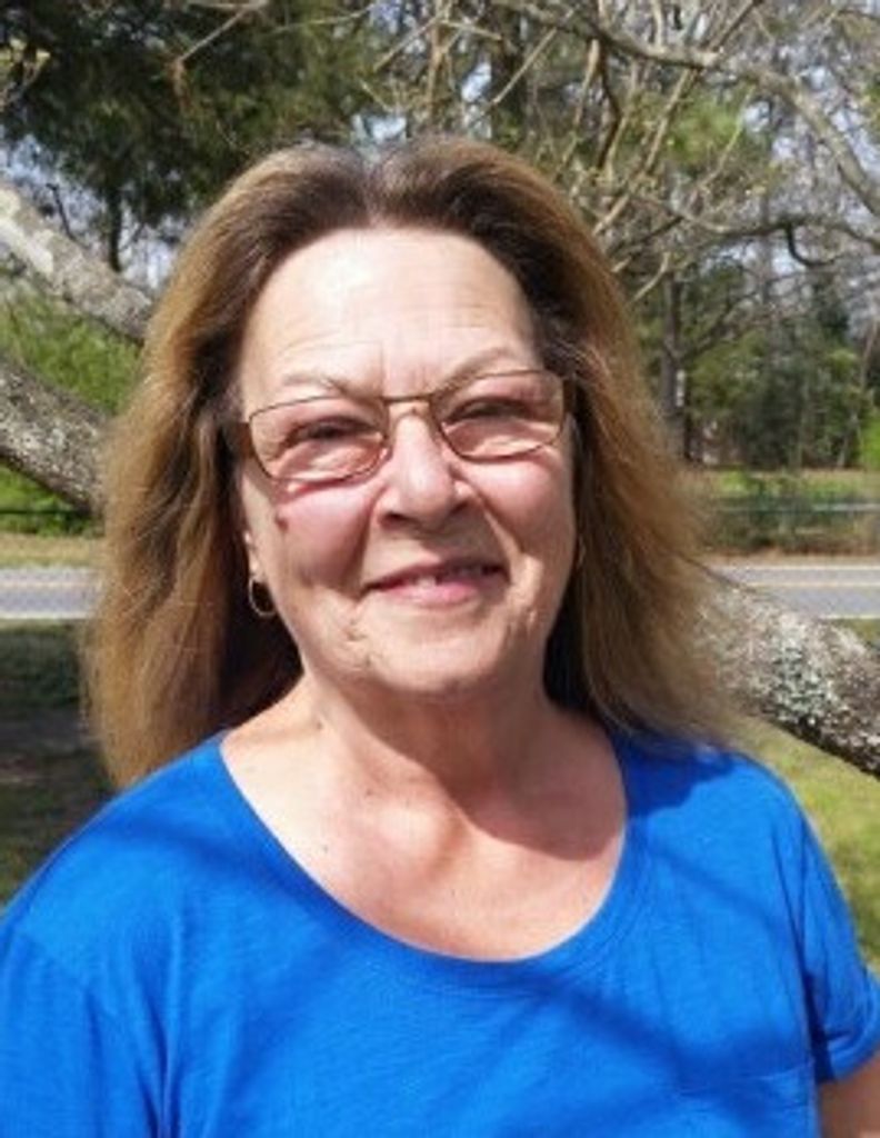 Linda Gail (Carter)  Bayless