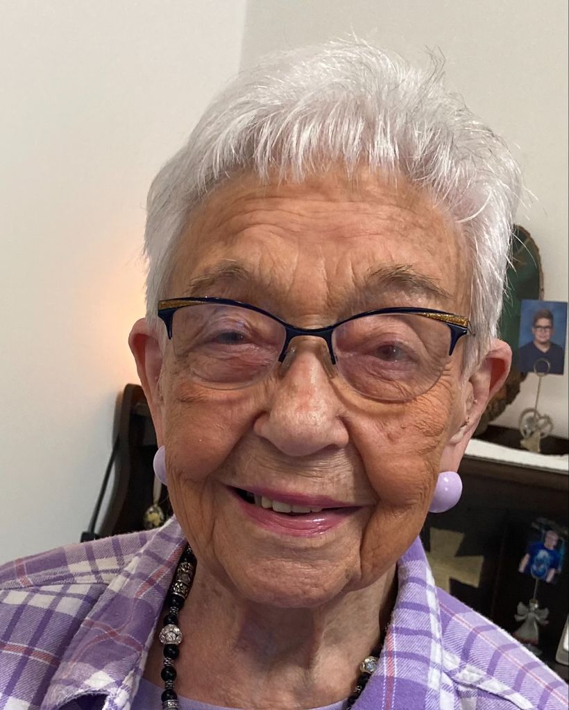 Helen Maxine Blanchard Profile Photo