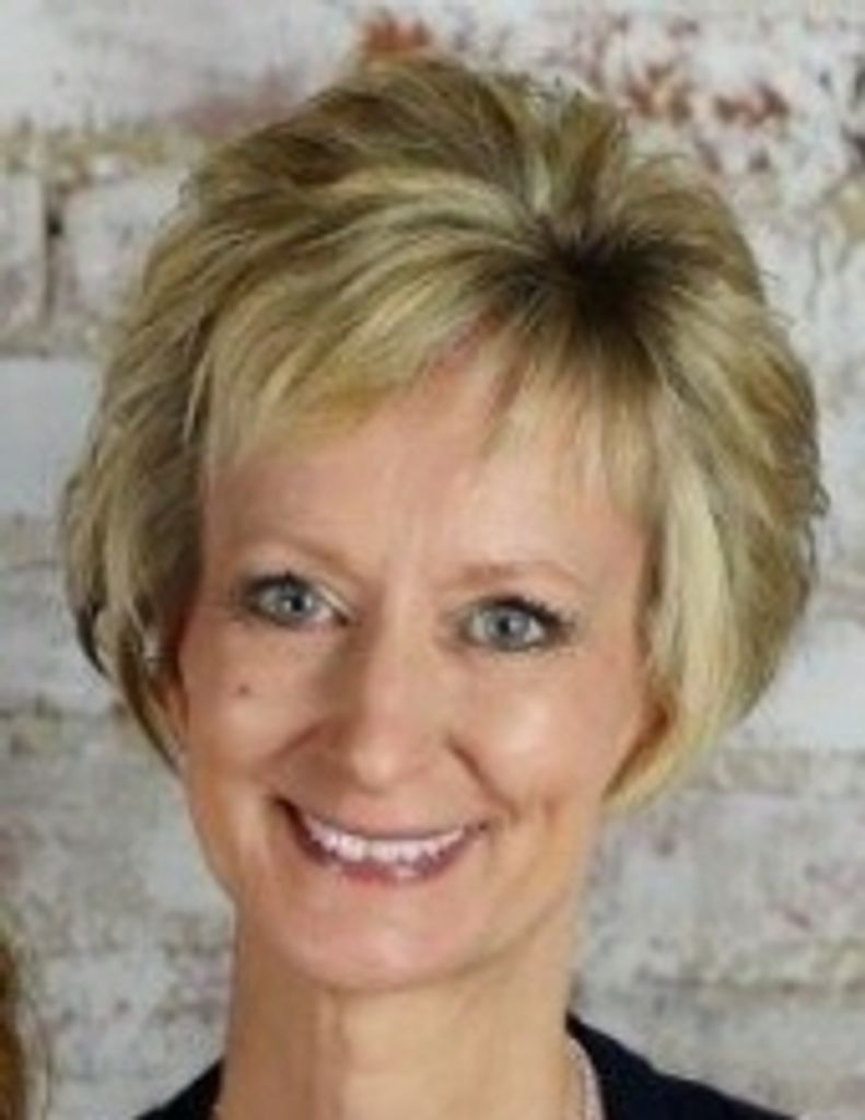 Roxanne  "Roxie" Pross