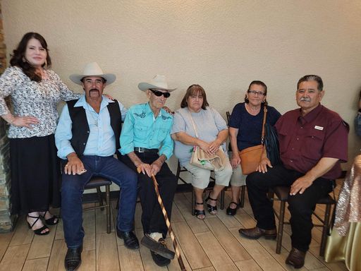 Santos Valdez Sr. photo gallery thumbnail 140 of 151