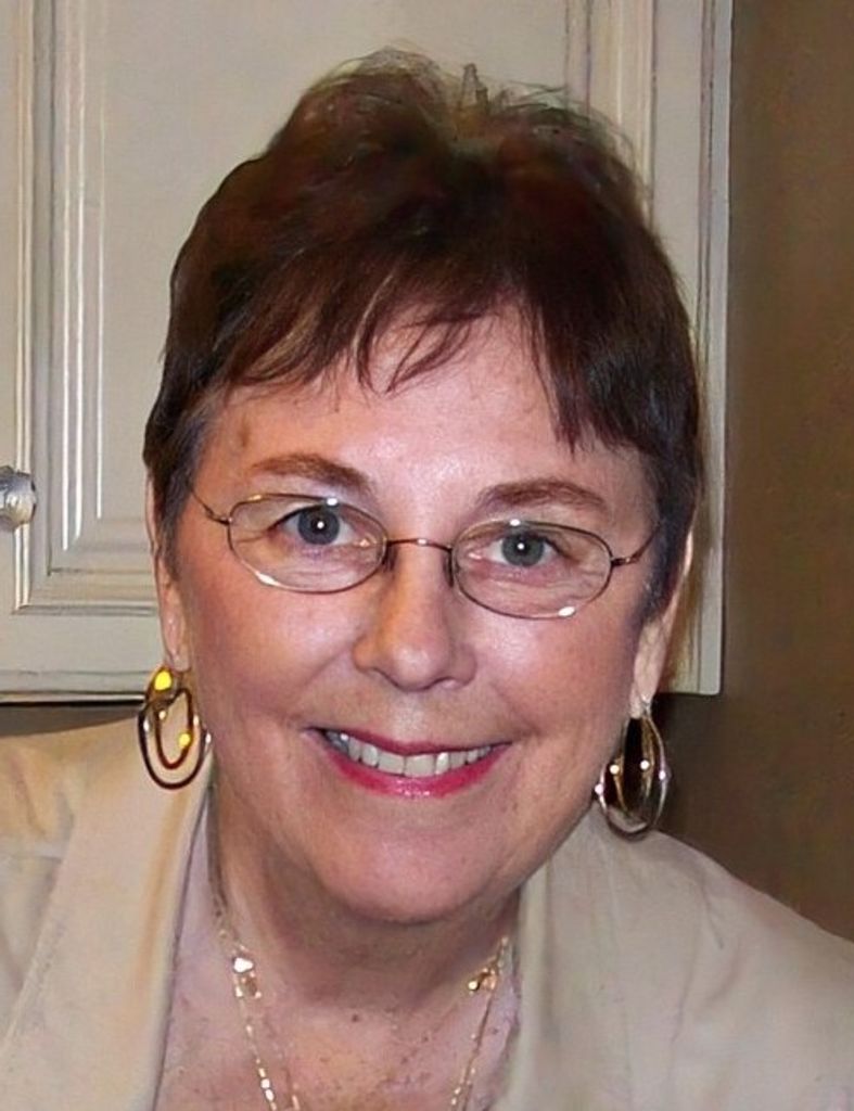 Maureen (Riley)  Ryan
