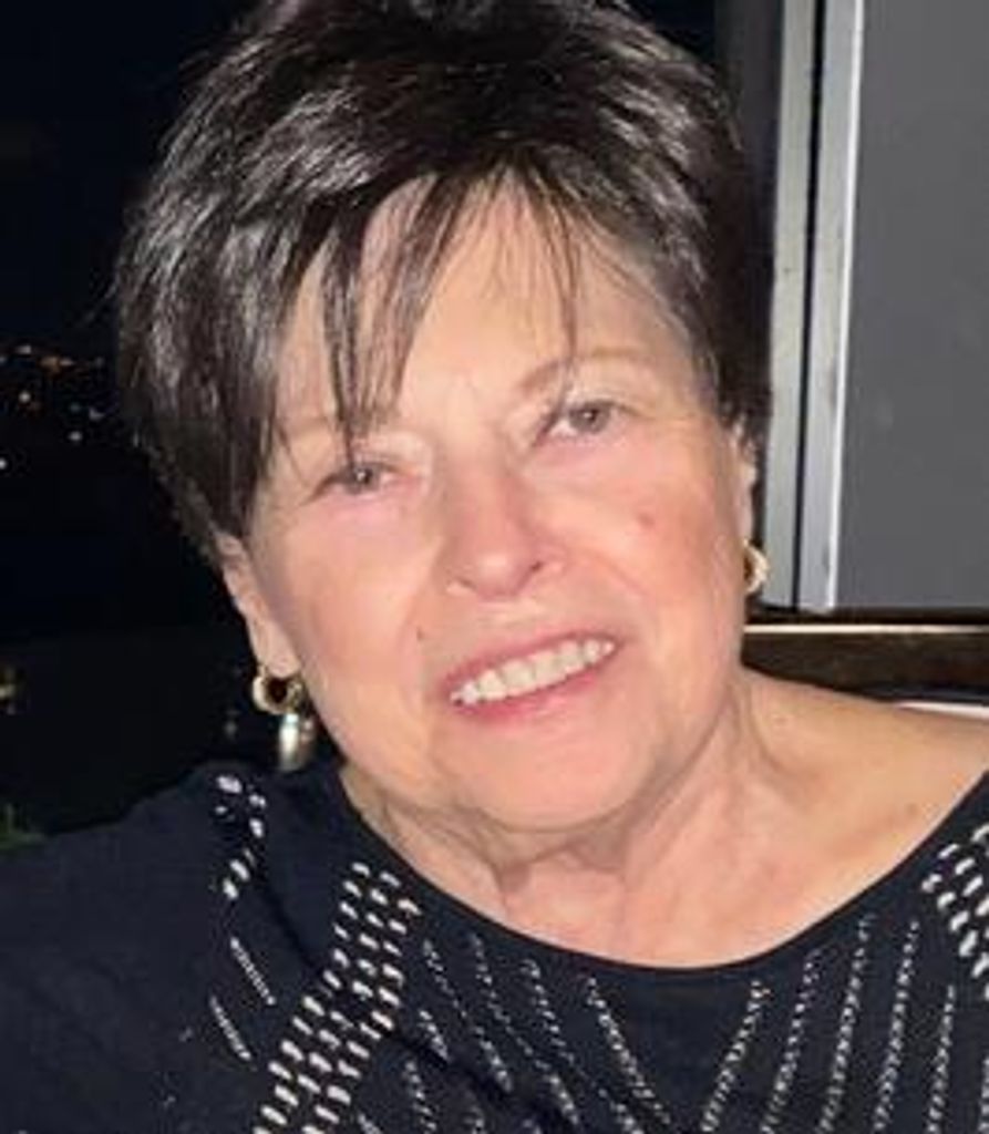 Charlotte Deberardinis Profile Photo