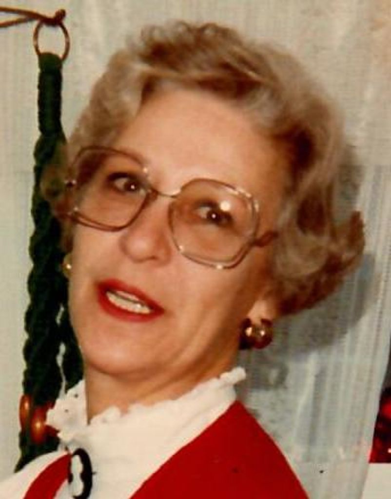 Linda L (Lightfoot)  Lenhart Profile Photo