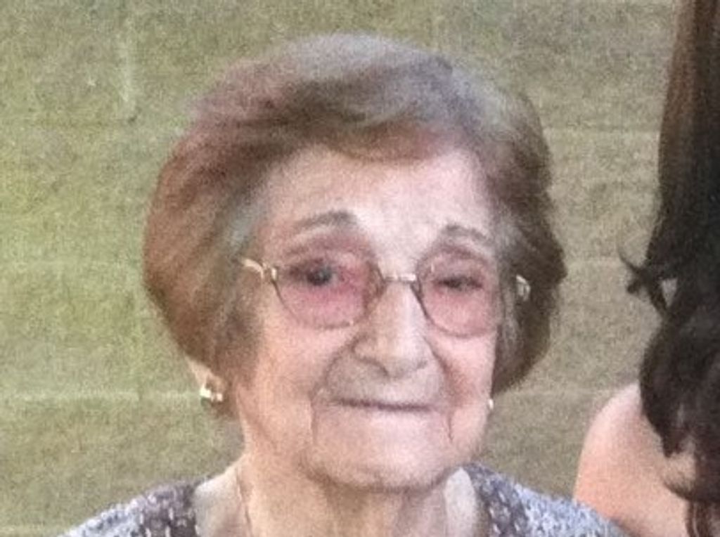 Mary R. (Guerro)  D'Aprile