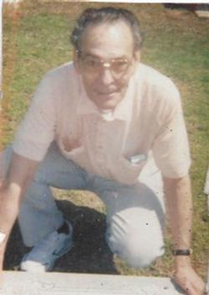 Charles R Daniels Sr