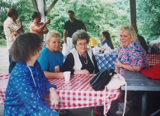 Loretta Rogers photo gallery thumbnail 119 of 126
